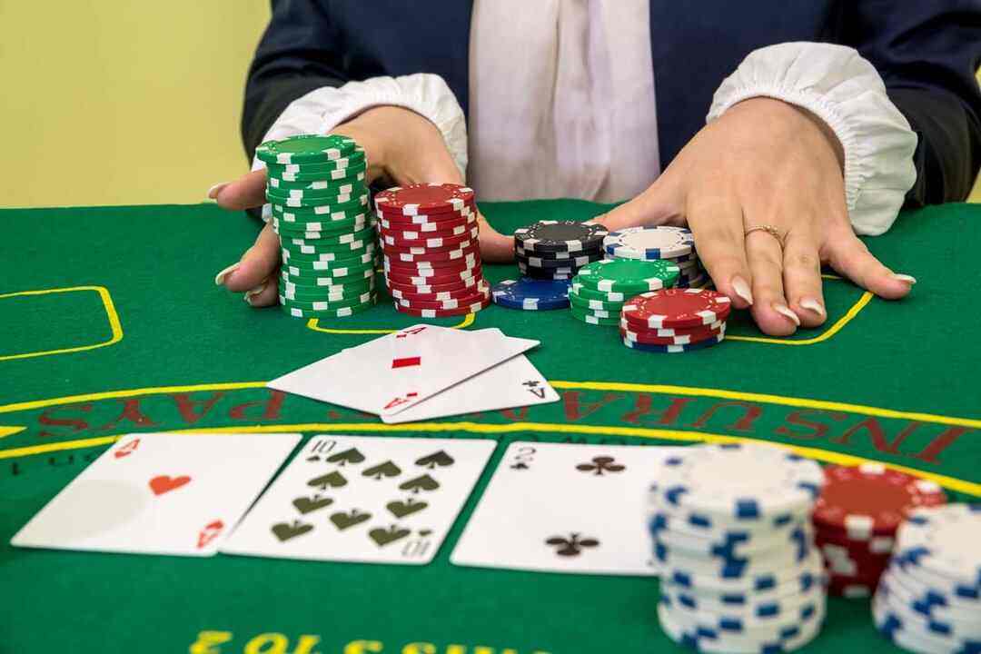 Casino Holiday Palace và game bài Baccarat chất lượng